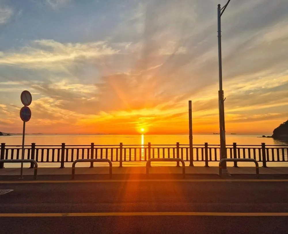 Yeongheungdo Haevichi Pension インチョン広域市