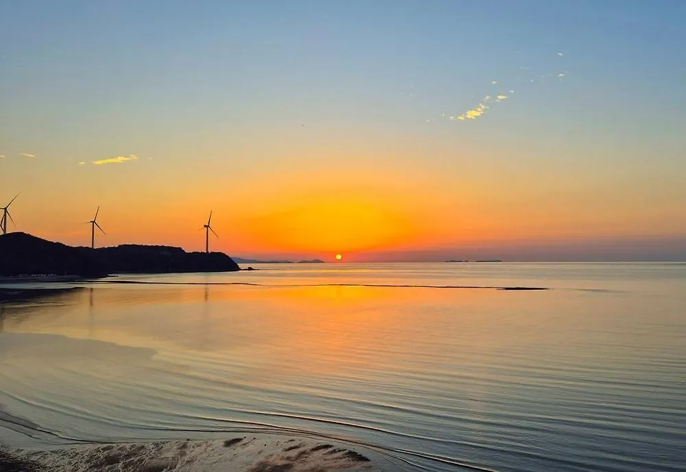 Yeongheungdo Haevichi Pension インチョン広域市 4*,  韓国