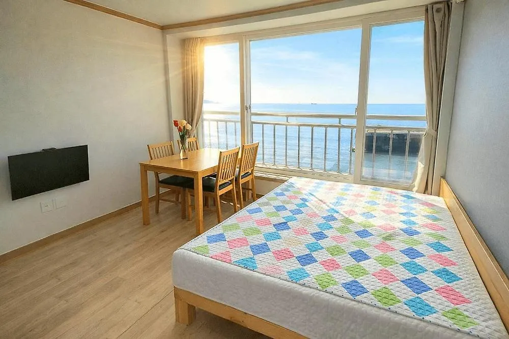 Yeongheungdo Haevichi Pension インチョン広域市 3*,  韓国