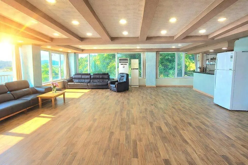 Yeongheungdo Haevichi Pension インチョン広域市 ゲストハウス