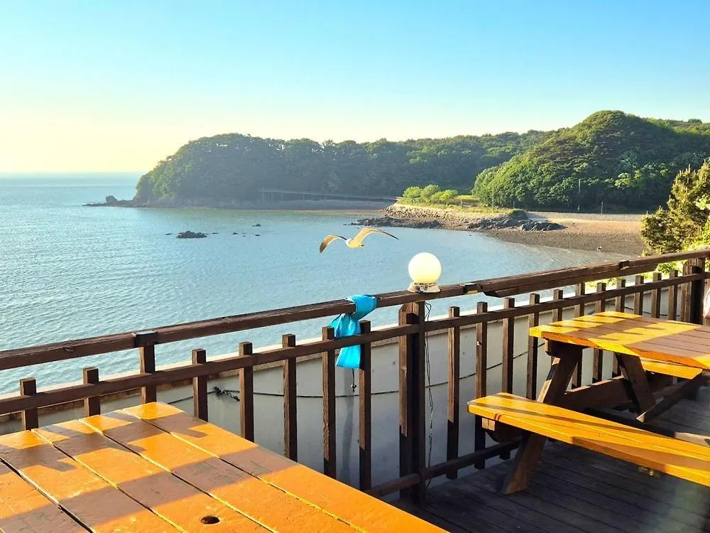 Yeongheungdo Haevichi Pension インチョン広域市 3*,  韓国