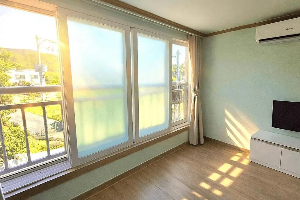 Yeongheungdo Haevichi Pension Incheon South Korea